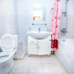 Гостиница Pekin Hotel Казахстан, Атырау - отзывы, цены и фото номеров - забронировать гостиницу Pekin Hotel онлайн ванная