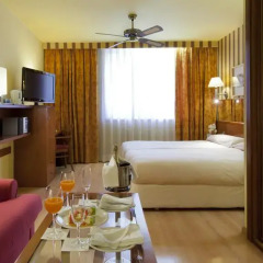Senator Barcelona Spa Hotel 4* Улучшенный номер с различными типами кроватей фото 3