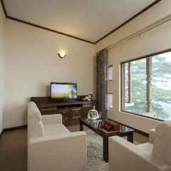 Отель Amaya Hills 4* Улучшенный номер с различными типами кроватей фото 3