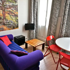 Апартаменты Studio Mezzanine Saint Germain des Près комната для гостей