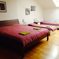 Hostel One Miru Кровать в общем номере с двухъярусной кроватью фото 25
