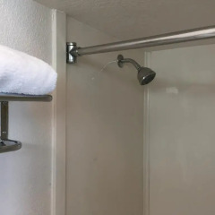 Отель Travelodge Hollywood-Vermont/Sunset Лос-Анджелес ванная