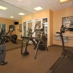 Отель Hampton Inn by Hilton Pawtucket фитнесс-зал фото 3