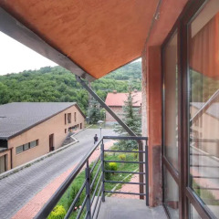 Отель Holiday Home Teghenis Армения, Цахкадзор - отзывы, цены и фото номеров - забронировать отель Holiday Home Teghenis онлайн балкон