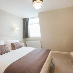 Отель Docklands Lodge London 3* Улучшенный номер с различными типами кроватей