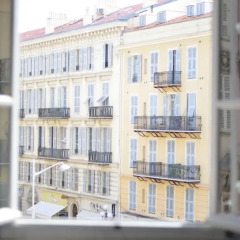Отель Appartements Nice Centre Carré d'Or балкон