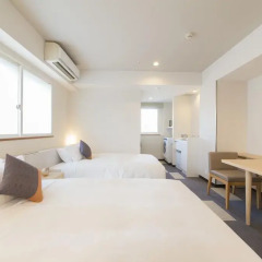 Отель Tokyu Stay Tsukiji 3* Улучшенный номер с 2 отдельными кроватями фото 3