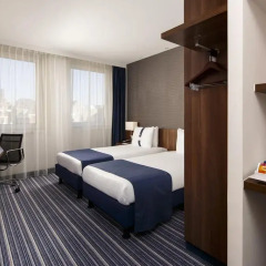 Отель Holiday Inn Express Amsterdam - Sloterdijk Station 3* Стандартный номер с различными типами кроватей фото 6
