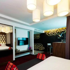 Отель U Sukhumvit Bangkok 4* Семейный номер Делюкс с двуспальной кроватью фото 2