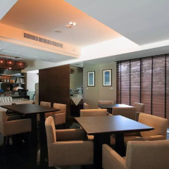 Апартаменты Lily Residence Executive Serviced Apartment гостиничный бар фото 3