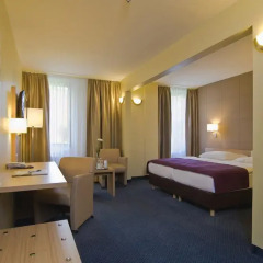 GHOTEL hotel & living Hamburg 3* Стандартный номер с двуспальной кроватью фото 3