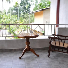 Отель Manoj Holiday Home Шри-Ланка, Бентота - отзывы, цены и фото номеров - забронировать отель Manoj Holiday Home онлайн балкон