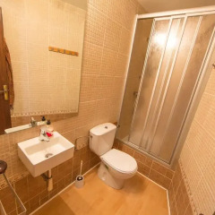 Отель Apartamento Pere Испания, Курорт Росес - отзывы, цены и фото номеров - забронировать отель Apartamento Pere онлайн ванная