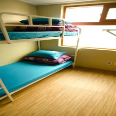 Kimchee Sinchon Guesthouse - Hostel Кровать в общем номере с двухъярусной кроватью фото 5