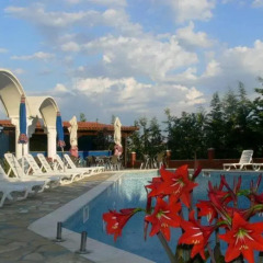 Onufri Hotel бассейн