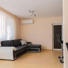 Апартаменты Europe Apartments Поморие комната для гостей фото 5
