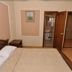 Hotel Lyuks 3* Студия с разными типами кроватей фото 9