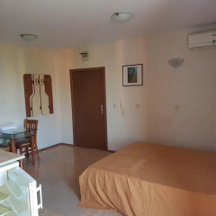 Апартаменты Elite 4 Sunray Apartments Солнечный берег комната для гостей