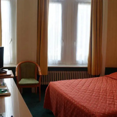Отель La Grande Cloche 3* Номер с общей ванной комнатой фото 4
