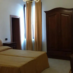 Hotel Iris Venice 2* Стандартный номер с двуспальной кроватью (общая ванная комната) фото 2