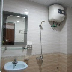 Viet Nhat Halong Hotel 2* Номер Делюкс с различными типами кроватей фото 3