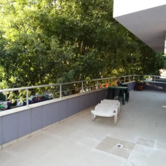 Отель New Purple Building Studios балкон