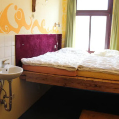 Lollis Homestay - Hostel Стандартный номер с двуспальной кроватью фото 9