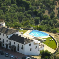 Hotel Rural los Tadeos бассейн