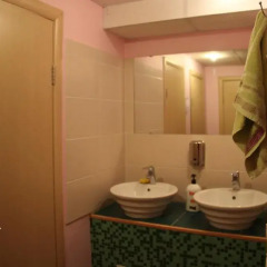 Гостиница World Hostel в Москве 12 отзывов об отеле, цены и фото номеров - забронировать гостиницу World Hostel онлайн Москва ванная фото 2