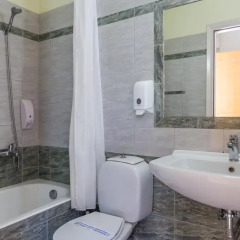 Отель Asterias Village Resort Апартаменты с различными типами кроватей