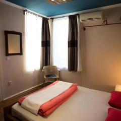 Отель Canape Connection Guest House Номер Делюкс с различными типами кроватей фото 12