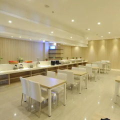 Vienna International Hotel питание