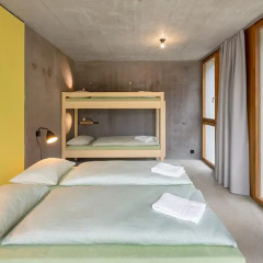 Youth Hostel Bern сейф в номере