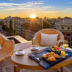 Отель H10 Puerta de Alcalá 4* Стандартный номер с двуспальной кроватью фото 5