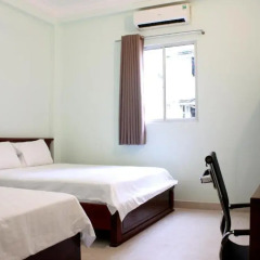 Hanh Chuong Hotel Улучшенный номер с различными типами кроватей фото 6
