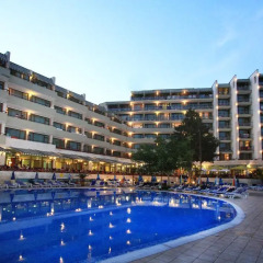 Hotel Edelweiss- Half Board бассейн