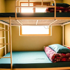 Kimchee Sinchon Guesthouse - Hostel Кровать в женском общем номере с двухъярусной кроватью фото 6