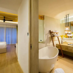 Отель Mandarava Resort and Spa Karon Beach 5* Стандартный номер двуспальная кровать фото 3