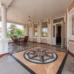 Гостиница Holiday Home near Arcadia балкон