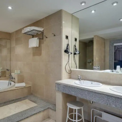 Hotel Miguel Angel by BlueBay 5* Стандартный номер с различными типами кроватей фото 12