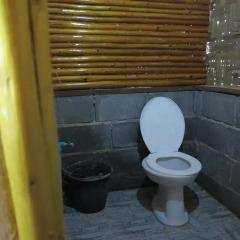 Отель Easy Huts Ланта ванная