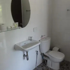 Отель But Different Phuket Guesthouse 3* Стандартный номер с различными типами кроватей фото 9