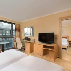 Отель Hilton Vienna 5* Стандартный семейный номер с двуспальной кроватью фото 2