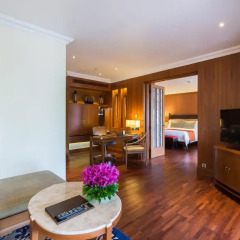 Sheraton Grande Sukhumvit, Luxury Collection Hotel, Bangkok 5* Люкс Rajah с различными типами кроватей фото 6