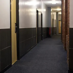 Отель The International Inn Backpackers Hostel Великобритания, Ливерпуль - 2 отзыва об отеле, цены и фото номеров - забронировать отель The International Inn Backpackers Hostel онлайн парковка