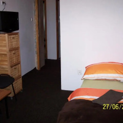 Film Hostel Познань комната для гостей фото 3