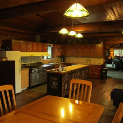 Отель Summit River Lodge & Campsites в номере