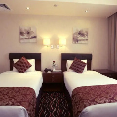 Cassells Al Barsha Hotel by IGH 4* Стандартный номер с различными типами кроватей