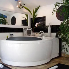 Отель Le Mas de la Treille Bed & Breakfast 3* Коттедж Делюкс с различными типами кроватей фото 4