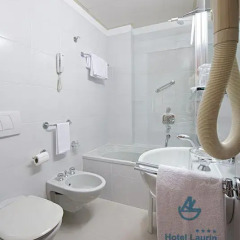 Hotel Laurin 4* Стандартный номер фото 9